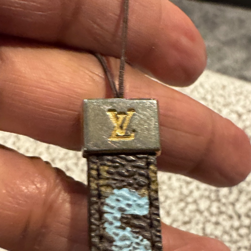 Louis Vuitton with artist  Stephen Sprouse. Brown and Gold Key Holder - Picture 3 of 6